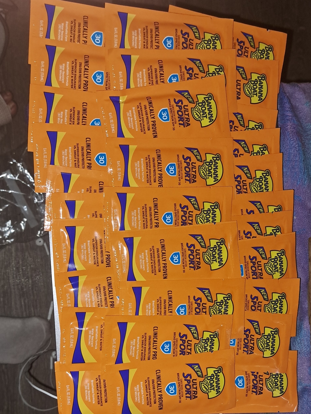 Banana Boat Kids Ultra Sport SPF 30 Single-Use Sunscreen Sachets - Orange